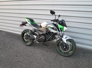 KAWASAKI Ze-1
