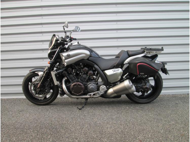 YAMAHA V-MAX 1700