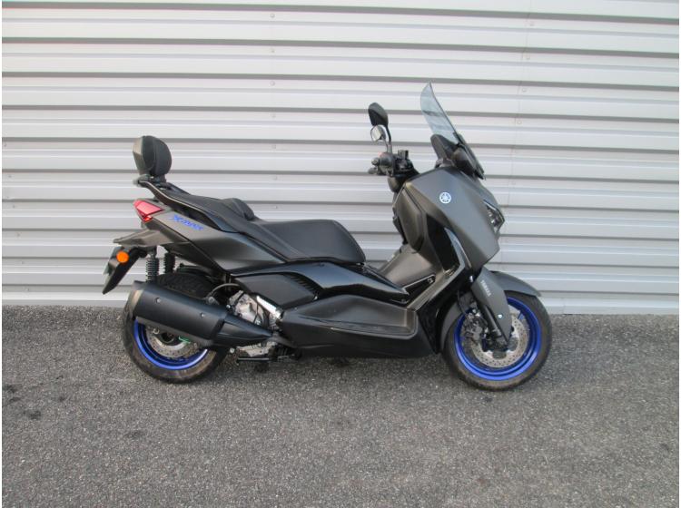 YAMAHA XMAX 300