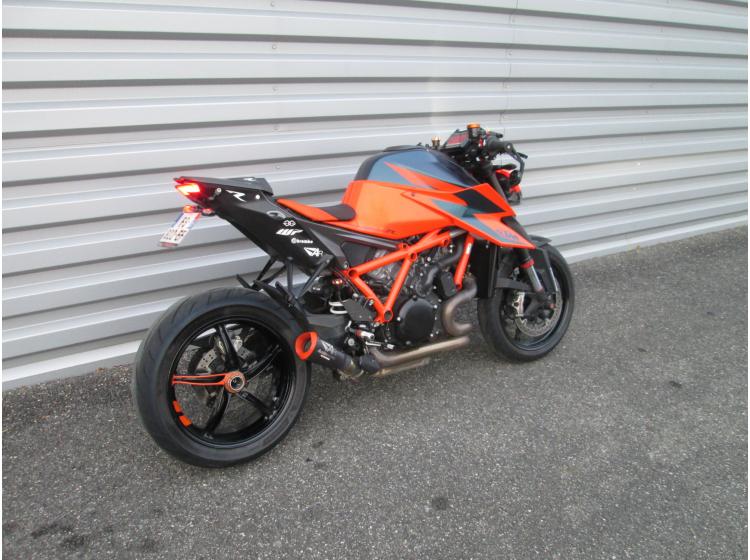 KTM 1290 SUPER DUKE R