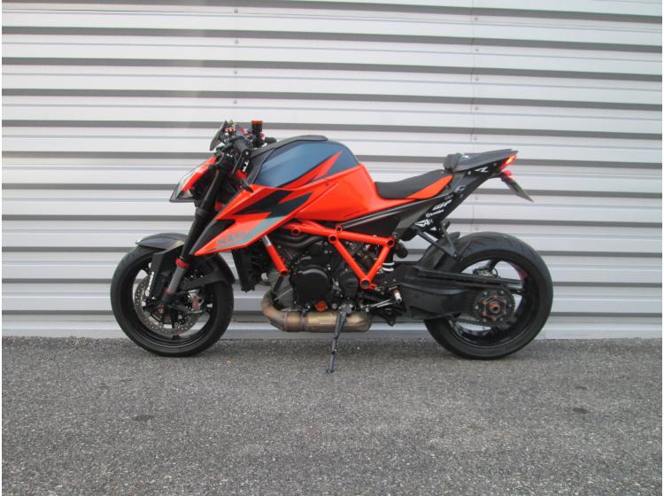 KTM 1290 SUPER DUKE R