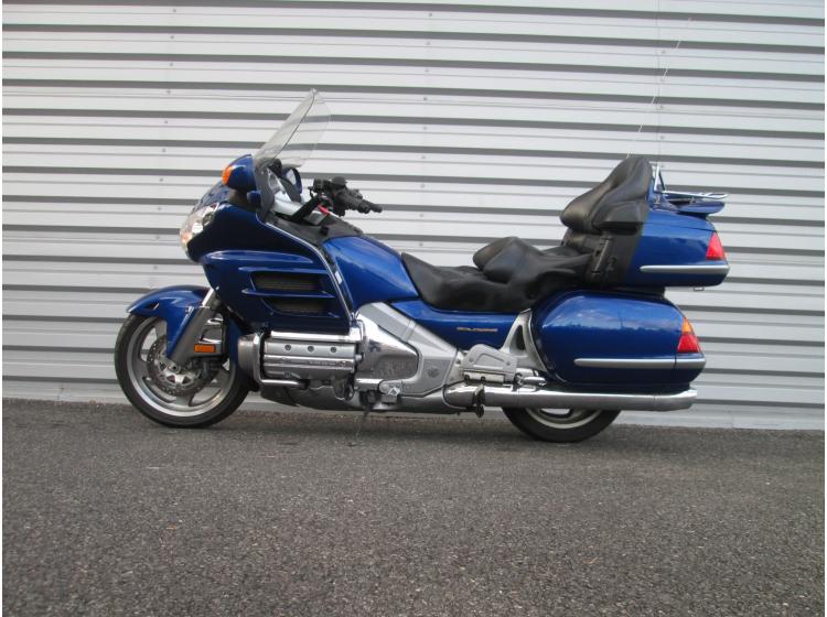 HONDA GL1800 GOLDWING